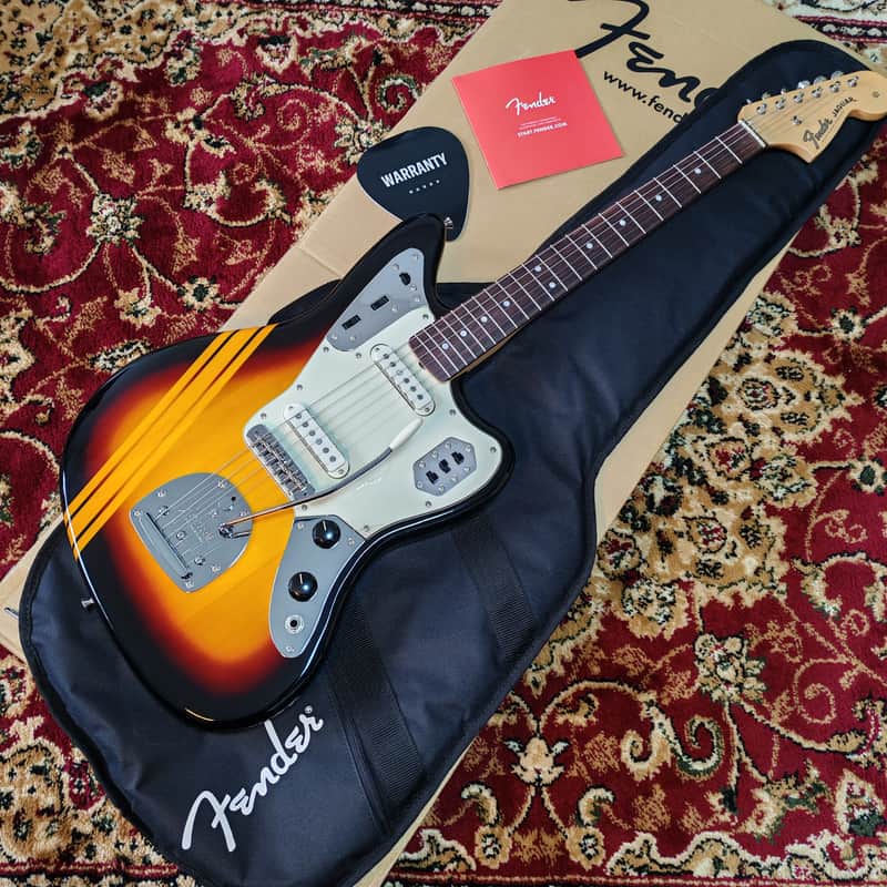 *NEW IN BOX* 2025 Fender Japan Limited Edition Traditional Collection, 60's Jaguar Competition 3-Color Sunburst / Aged Natural, MIJ JD25