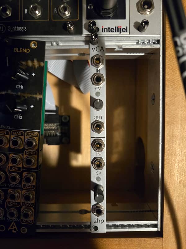 2hp VCA