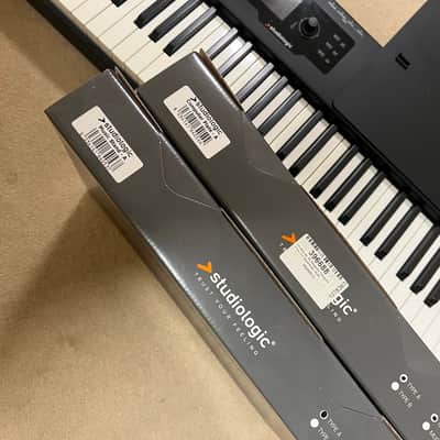 Studiologic Music stand and computer plate image 2
