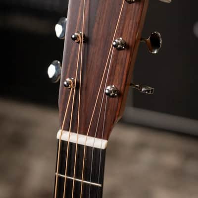 Martin 000-18 Standard Acoustic Guitar - Natural with Hardshell Case image 5