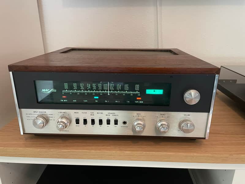 McIntosh 1700 Receiver mid-70s - Walnut image 1