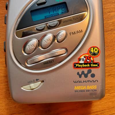 Sony WM-FX244 AM FM cassette walkman Early 2000s - Silver image 2