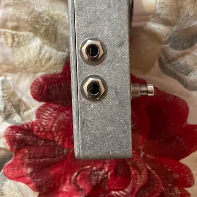 Electro-Harmonix Micro POG Polyphonic Octave Generator 2007 - Present - Red / Gray image 4