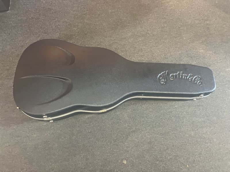 Martin M-14 / 0000 Molded Hardshell Case B-Stock image 1