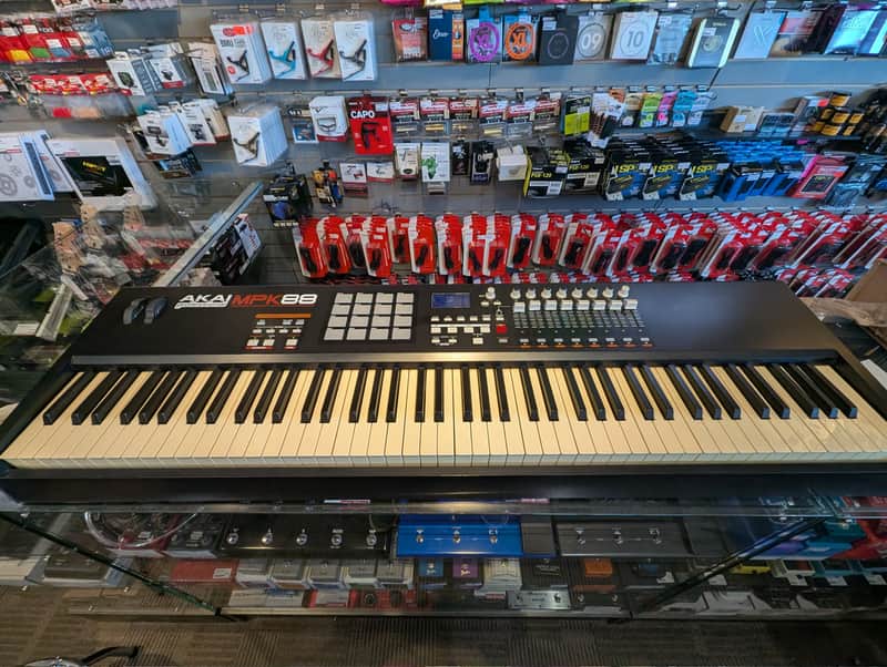 Akai MPK88 2010s - Black image 1