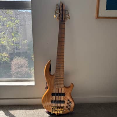 Conklin custom 7 string bass 1998 with Bartolini pickups and piezo bridge image 2