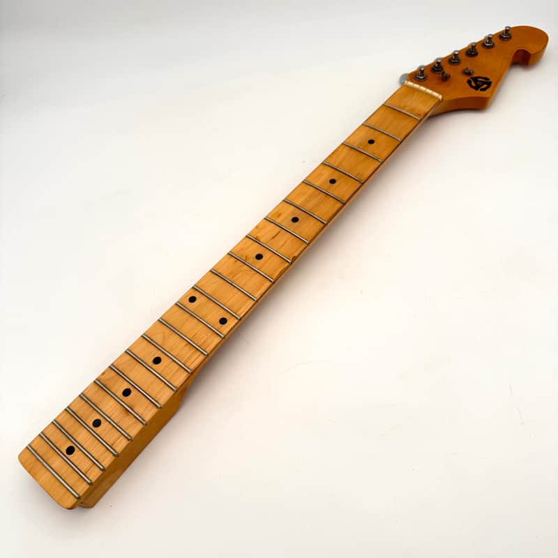 Stratocaster Style Neck with Tuners Beefy Nitro