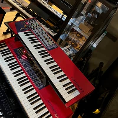 Nord Lead 2 49-Key 12-Voice Polyphonic Synthesizer 1997 - 2003 - Red image 5