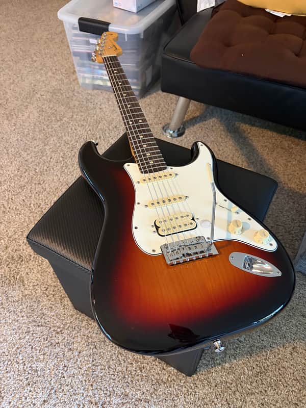 Fender Player Strat HSS 2025 - Sunburst image 1