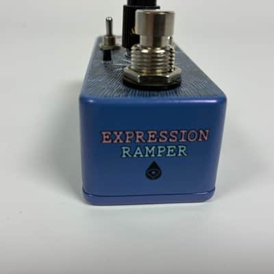 Old Blood Noise Endeavors Expression Ramper V2 - Darklight Blueberry - Excellent Condition with Box image 5
