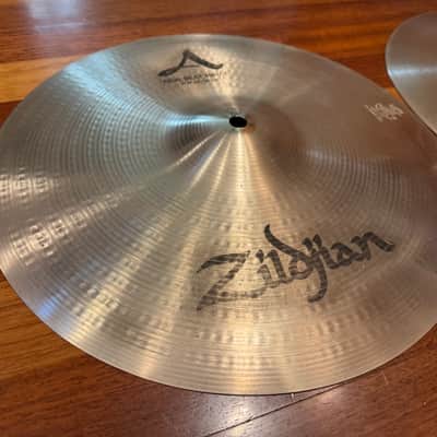Zildjian 14" A Series New Beat Hi-Hat Cymbals (Pair) 2013 - Present - Traditional image 2