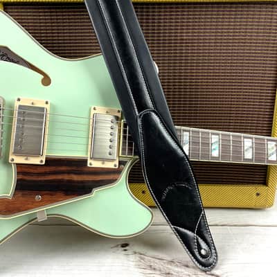 Walker and Williams C-21-BLK Black Premium Signature Soft Grain Leather Padded Guitar Strap For Acoustic, Electric, And Bass Guitars image 6