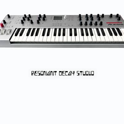 Alesis Ion 49-Key Analog Modeling Synthesizer 2000s - Silver