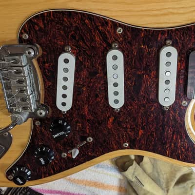 G&L Legacy (first year production Tribute Korea 2003),Natural gloss finish on Ash , Fullerton USA 2017 left handed replacement neck,-rosewood board , fender locking tuners, CLF-100 vintage Alnicos image 4