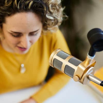 Sontronics Voicecasting Pack - Podcast/Streaming/Broadcast Microphone Set, Gold image 3