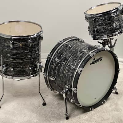 Ludwig 22/13/16" Classic Maple Fab Outfit - Black Oyster Pearl image 5