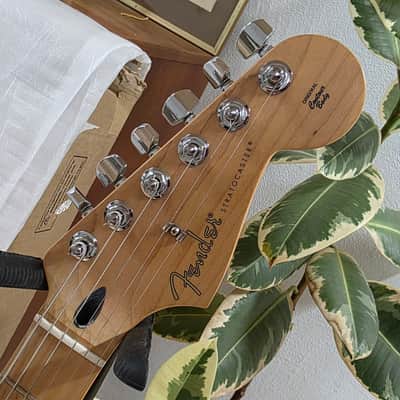 Fender Player Stratocaster Custom Shop Fat 50s BRAND NEW! FSR Limited Special Edition 3 Tone Sunburst Roasted Maple Neck American USA Custom Shop Pickups SSS Strat image 15