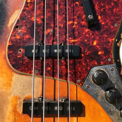 1964 Fender Jazz Bass Sunburst image 4