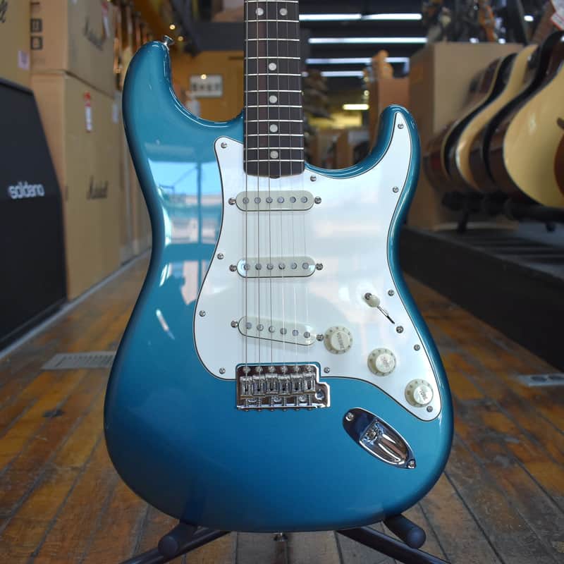 Fender Vintera III Late '60s Stratocaster Ocean Turquoise w/Padded Gig Bag image 1