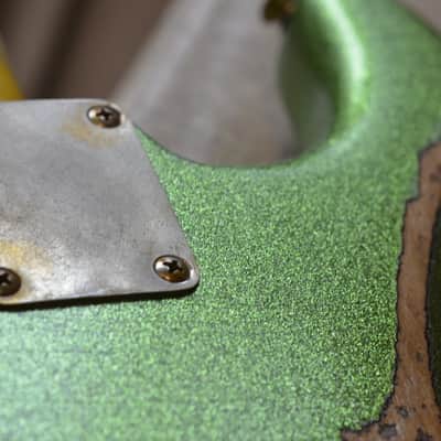 American Fender Stratocaster Relic Nitro Lime Squeezer Green Sparkle SSS-CS 54'S image 12