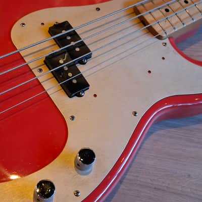 Fender Classic Series '50s Precision Bass - Fiesta Red image 6