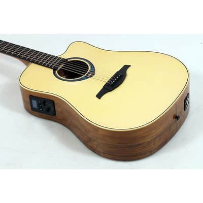 Lag Guitars Tramontane HyVibe THV20DCE Dreadnought Acoustic-Electric Smart Guitar Regular Natural image 3