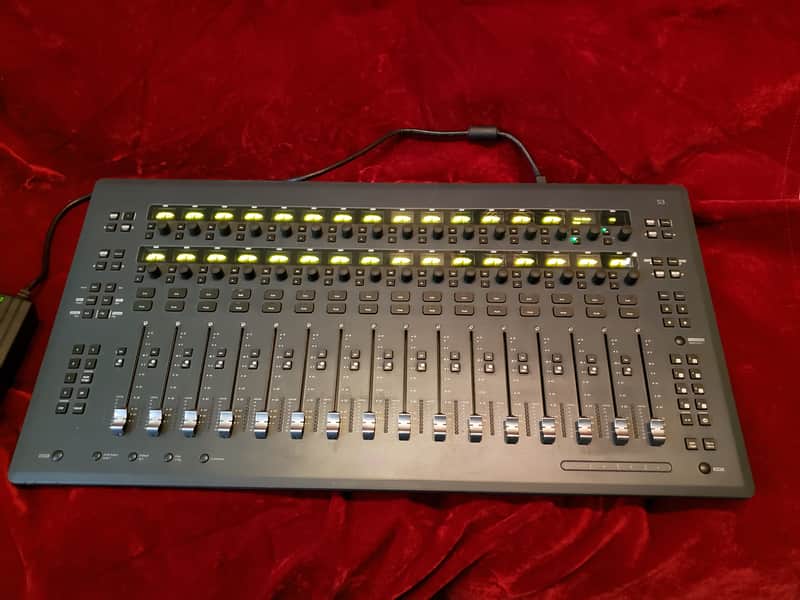 Avid S3 16-Fader Pro Tools Control Surface image 1
