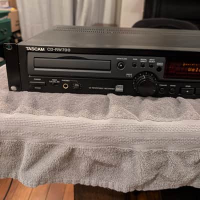 TASCAM CD-RW700 2000 - Black image 4