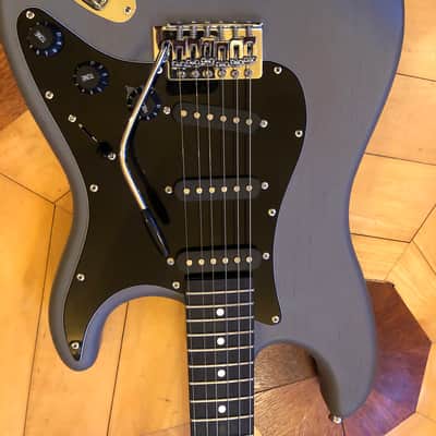 Donner Standard Series Stratocaster style Gray Electric Guitar Single Coil Pickups Soft Case, Strap image 12