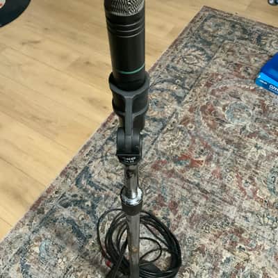 AKG C1000 S Small Diaphragm Multipattern Condenser Microphone 2000s image 2