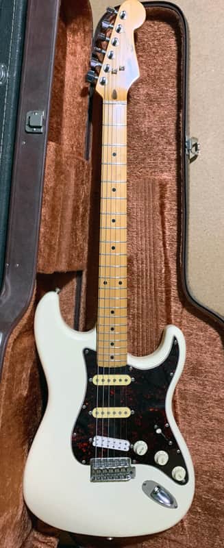 FENDER STRATOCASTER 1988 WHITE  Japan made SQUIER   JVGuitars image 1