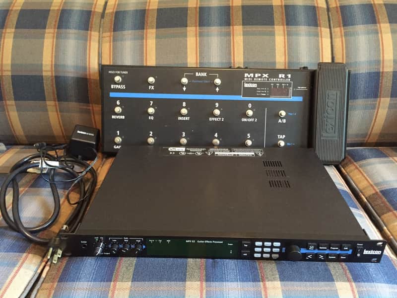 Lexicon MPX G2 24-Bit Multi-Effect Guitar Processor with MPX R1 Floorboard image 1