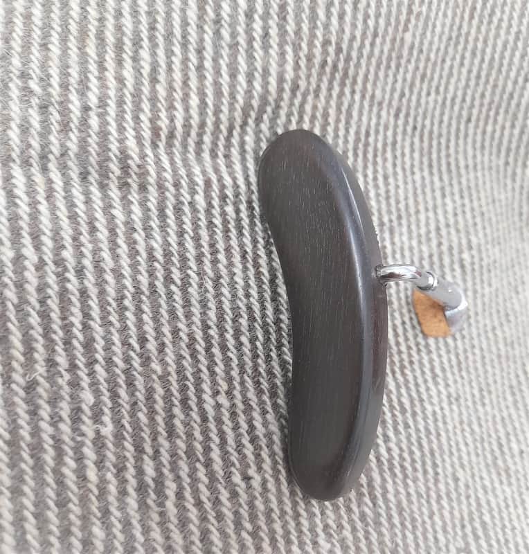 Armrest For Mandolin in Ebonywood Natural image 1