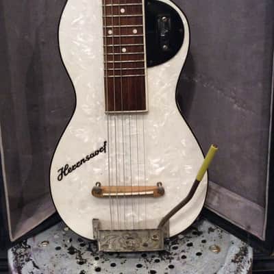 Herrnsdorf Bizarre Made in Germany  1960's White perloid image 2