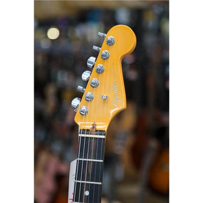 FENDER American Ultra Stratocaster Plum Metallic image 6