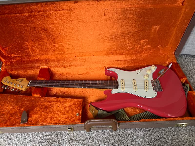 Fender American Vintage II 61’ Stratocaster 2024 - Fiesta Red