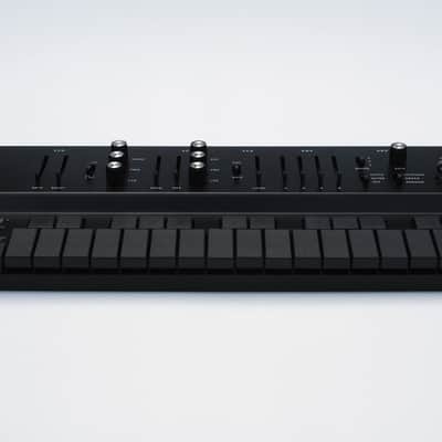 Vongon Replay Black image 2