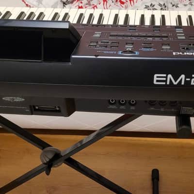 Roland EM 2000 Creative keyboard image 3
