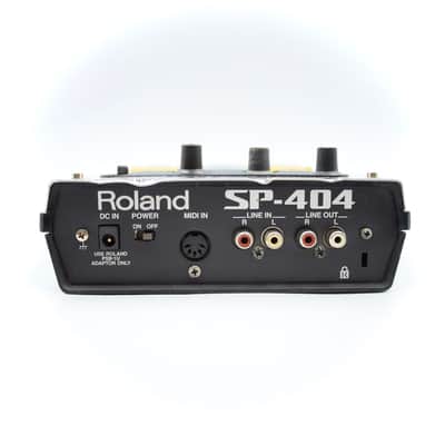 Roland SP-404 Portable Sampler Groovebox With Power Supply AU86027 image 9