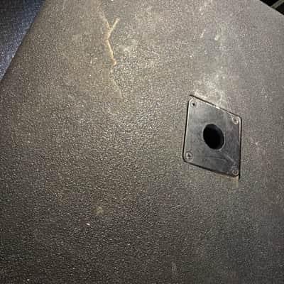 Yamaha CW118V 18" Passive Subwoofer 2010s - Black image 2