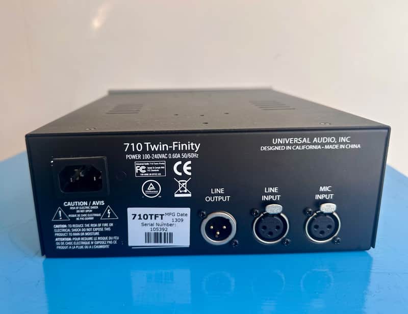 Universal Audio Universal Audio 710 Twin-Finity Single Channel Tube & Solid State Mic Pre / DI 2010s - silver image 1