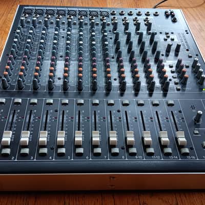 Mackie Onyx 1620i 16-Channel Analog Mixer | Onyx Preamps | Perkins EQ | FireWire Audio Interface image 3