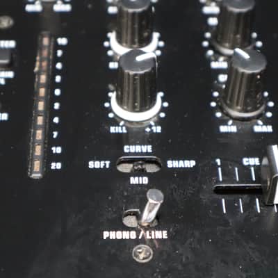 Behringer NOX101 2-Channel DJ Mixer VCA 2010s - Standard image 8