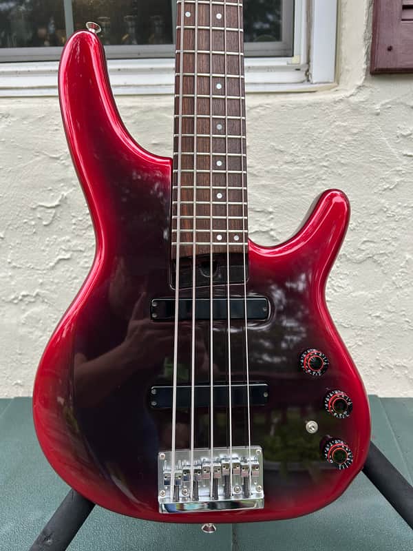 DR Heartfield 5 string bass guitar - Black red burst