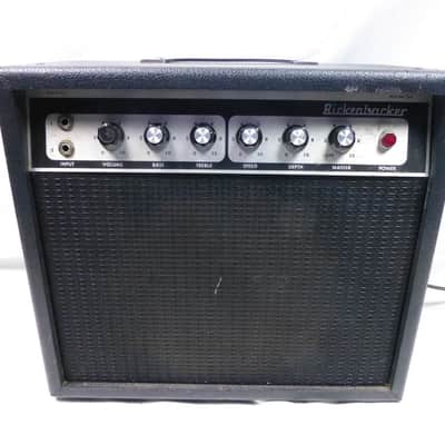 Rickenbacker TR7 Amp