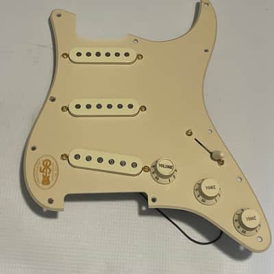 2004 USA Fender American 50th Anniversary Deluxe Stratocaster Cream S1 Switch Loaded Pickguard SC1 Pickups 11 Screw 1 Ply image 5
