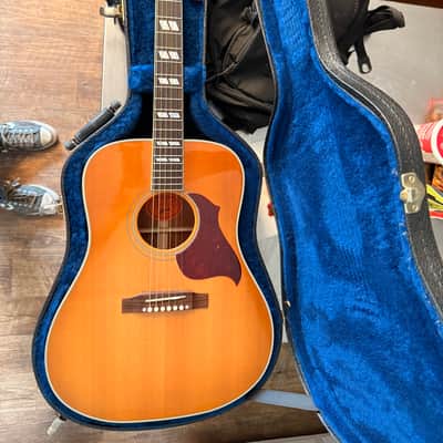 Gibson Hummingbird Artist 2012 image 2