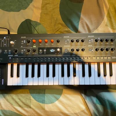 Arturia MiniFreak 37-Key 6-Voice Polyphonic Hybrid Synthesizer 2022 - Present - Black