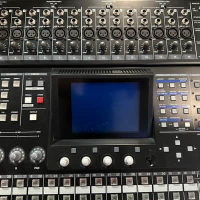 TASCAM DM-24 digital mixer image 2