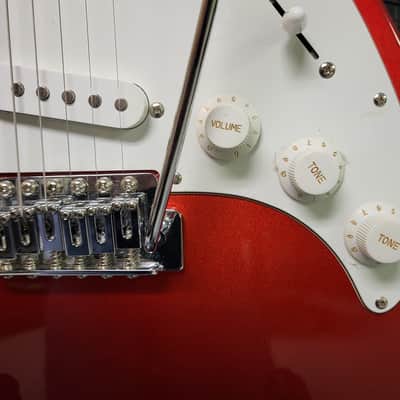 2002 Samick Greg Bennett Design MB1 Candy Apple Red New Strings Pro Setup Original Hard Shell Lightweight Case image 3